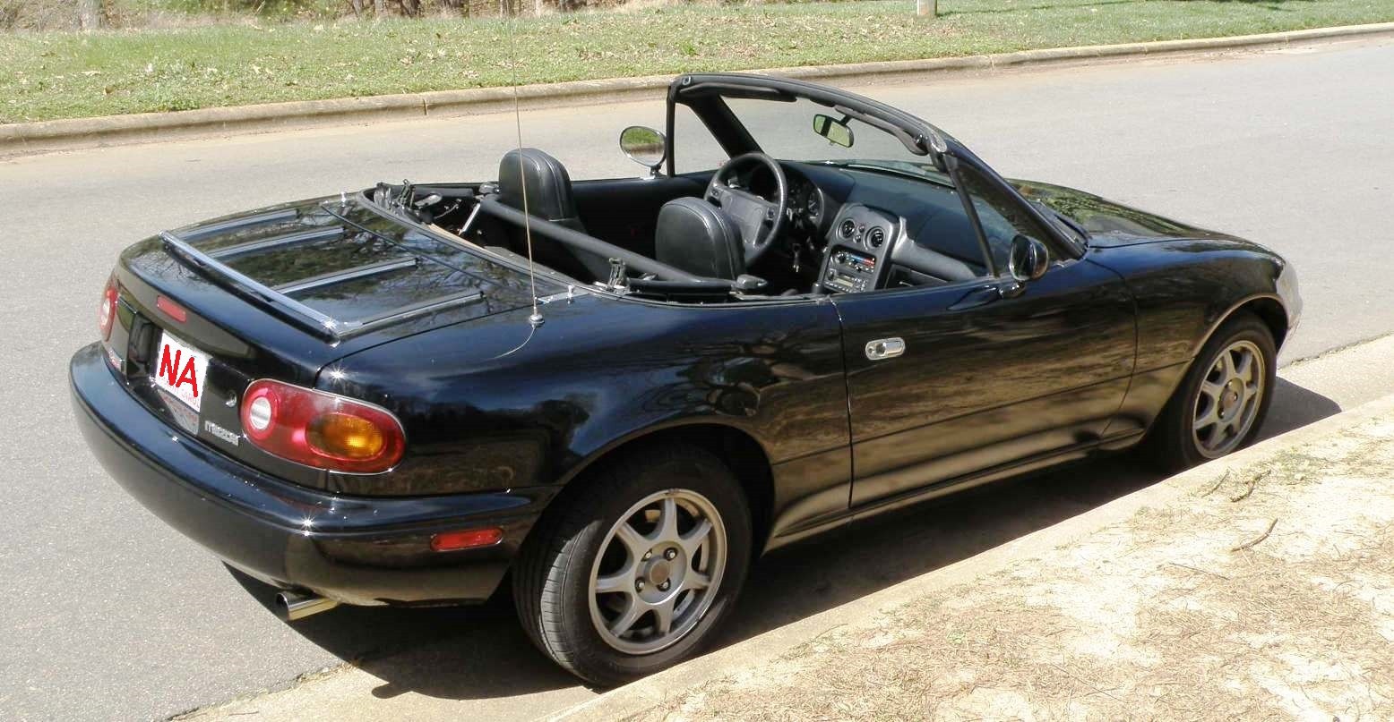Mazda-MX-5-Miata-1996-Convertible-3