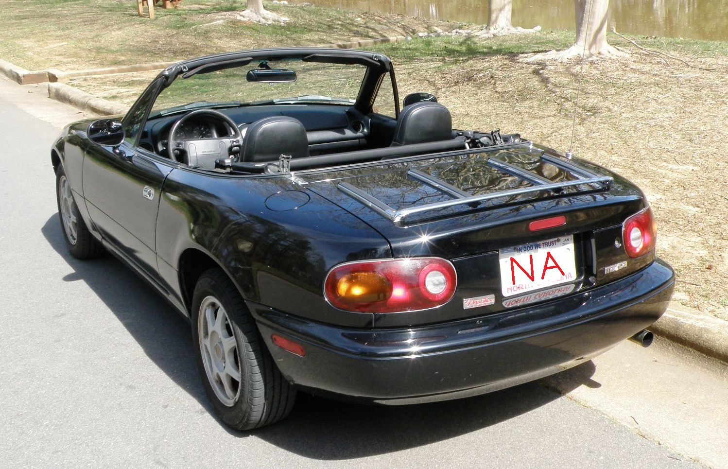 Mazda-MX-5-Miata-1996-Convertible-6