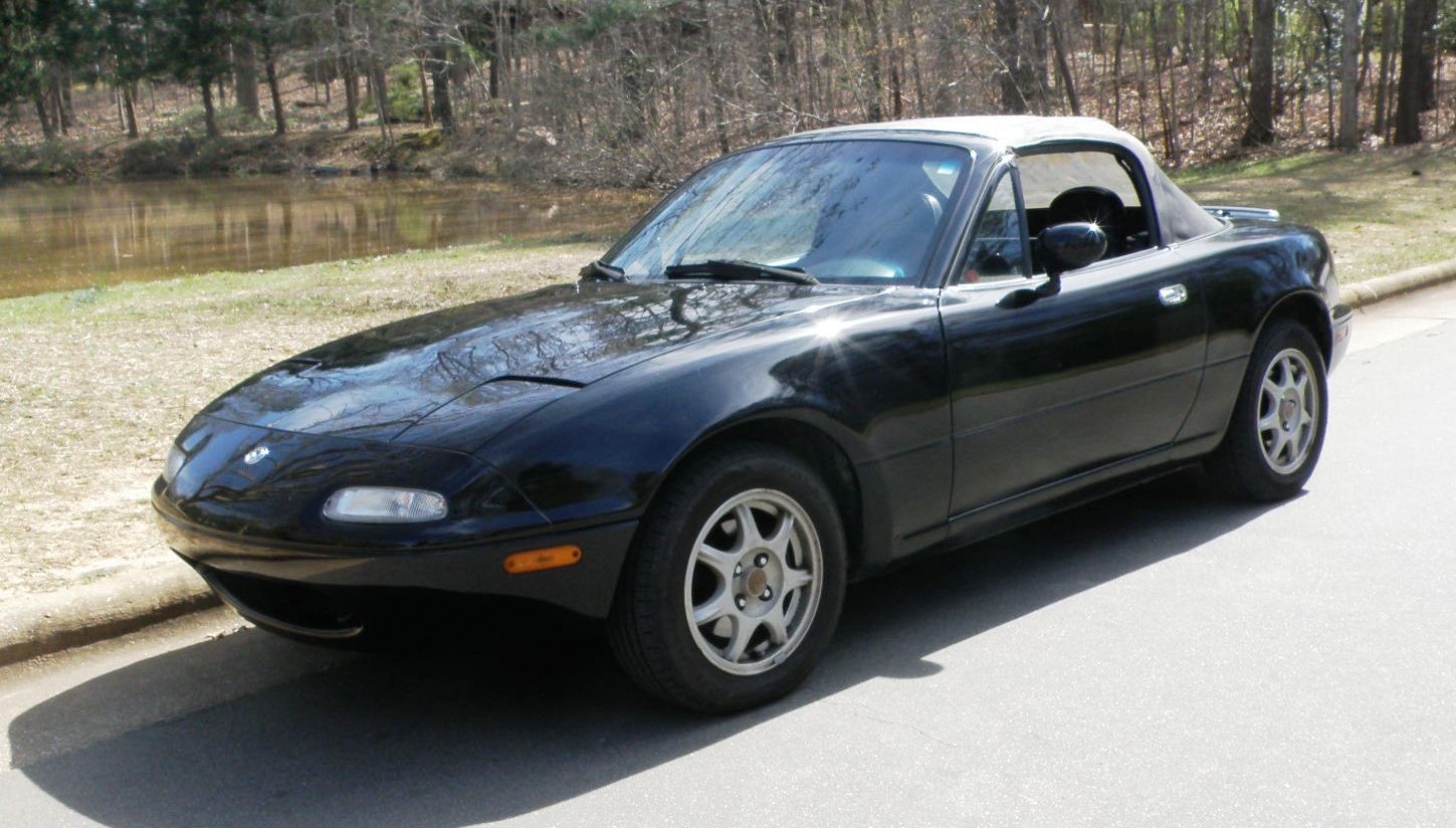 Mazda-MX-5-Miata-1996-Convertible-8