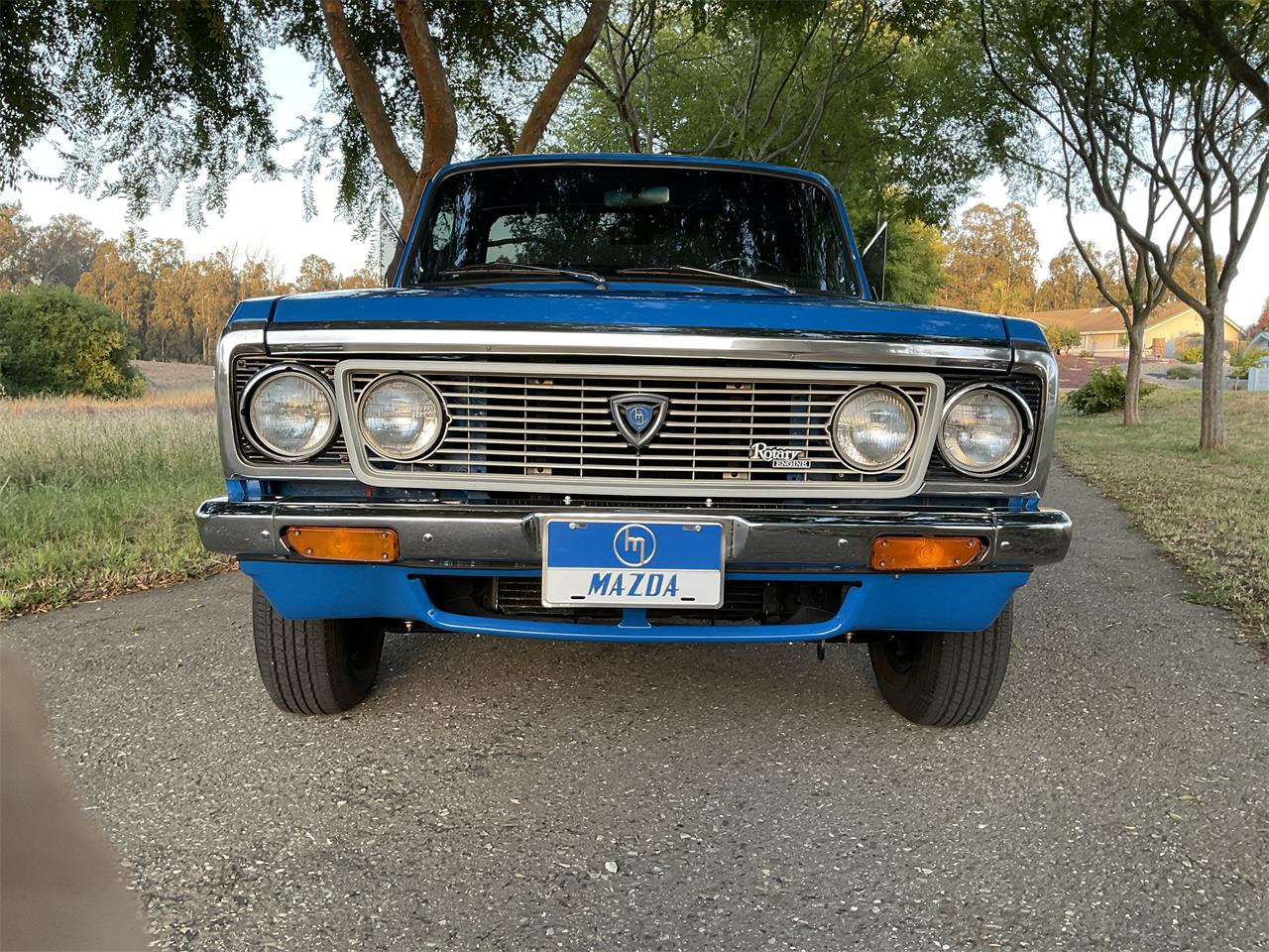Mazda-Pickup-1974-skyish-blue-black-10