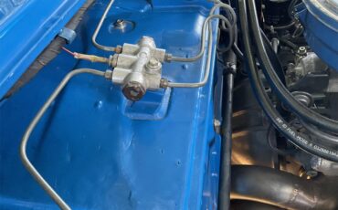 Mazda-Pickup-1974-skyish-blue-black-16