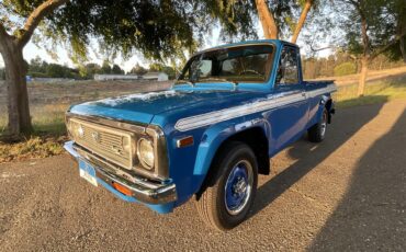 Mazda-Pickup-1974-skyish-blue-black