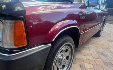 Mazda-b-series-2600i-cab-plus-1992-red-11