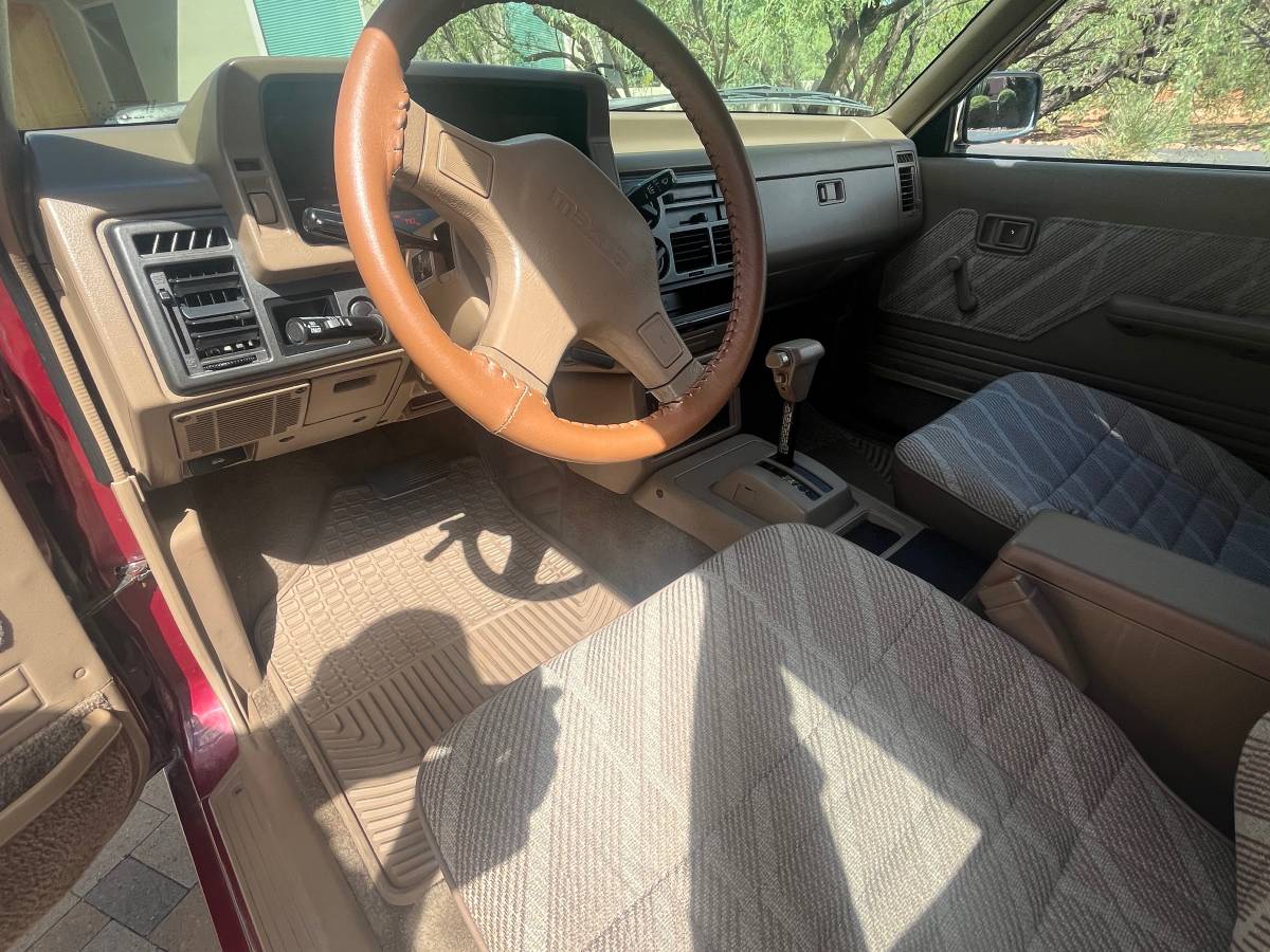 Mazda-b-series-2600i-cab-plus-1992-red-15