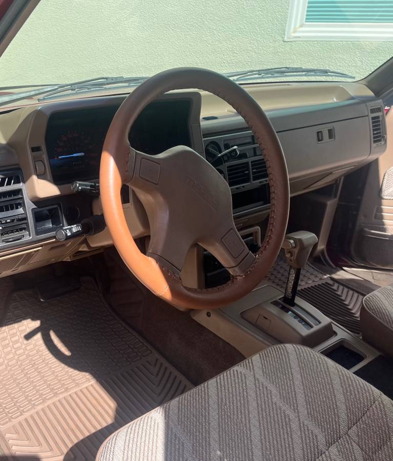 Mazda-b-series-2600i-cab-plus-1992-red-17
