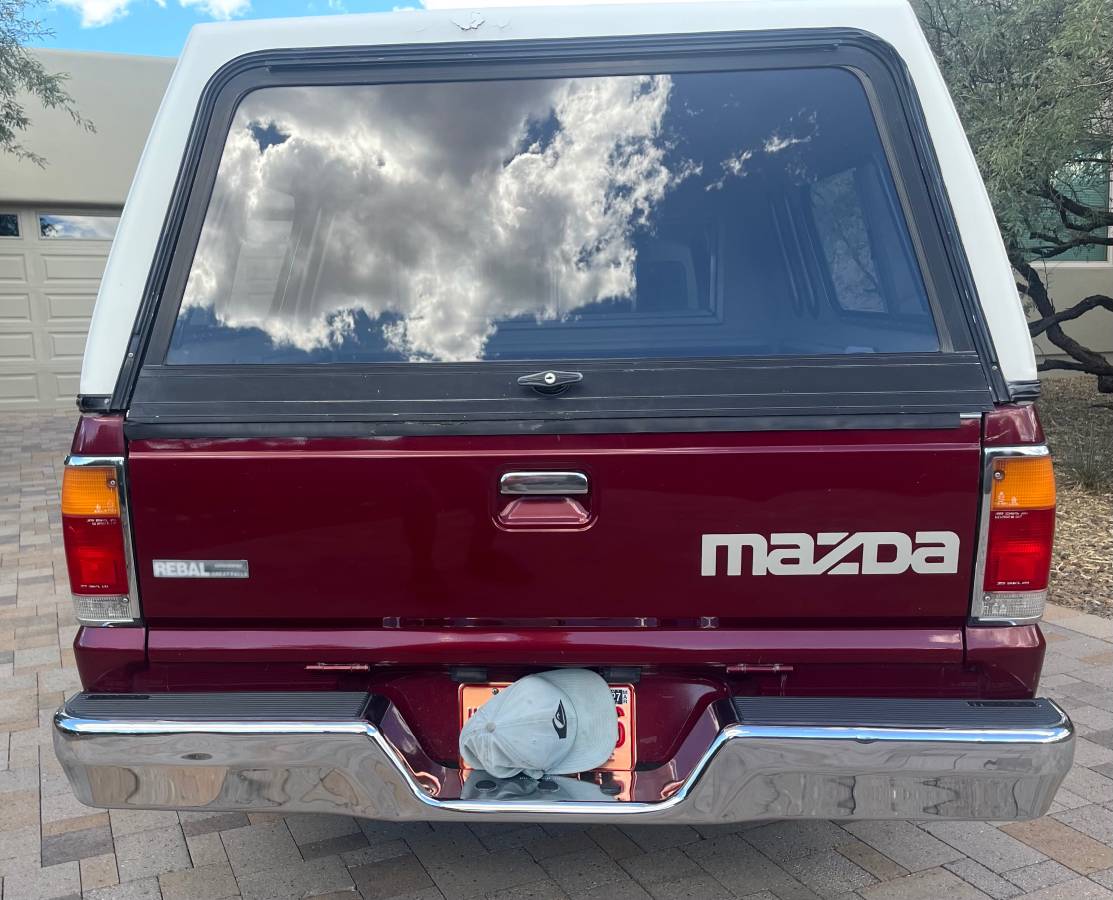 Mazda-b-series-2600i-cab-plus-1992-red-8