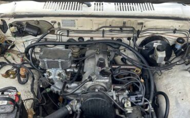 Mazda-b2200-1988-white-1