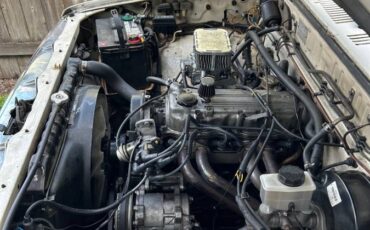 Mazda-b2200-1988-white-4