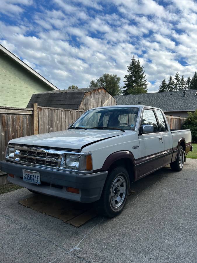Mazda-b2200-1988-white-6