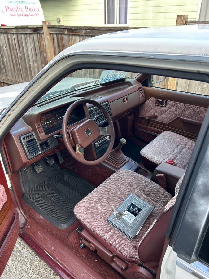 Mazda-b2200-1988-white-7
