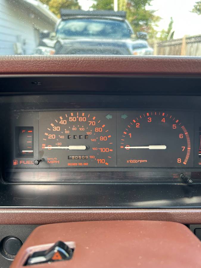 Mazda-b2200-1988-white