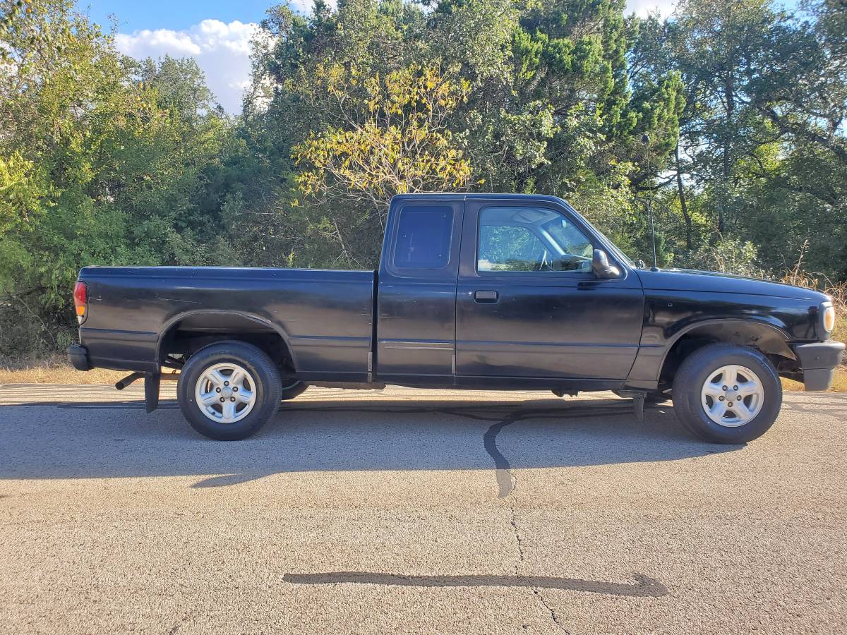 Mazda-b2300-1995-black-8