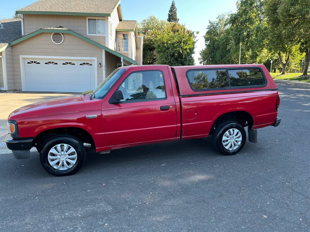 Mazda-b2300-1995-red-3