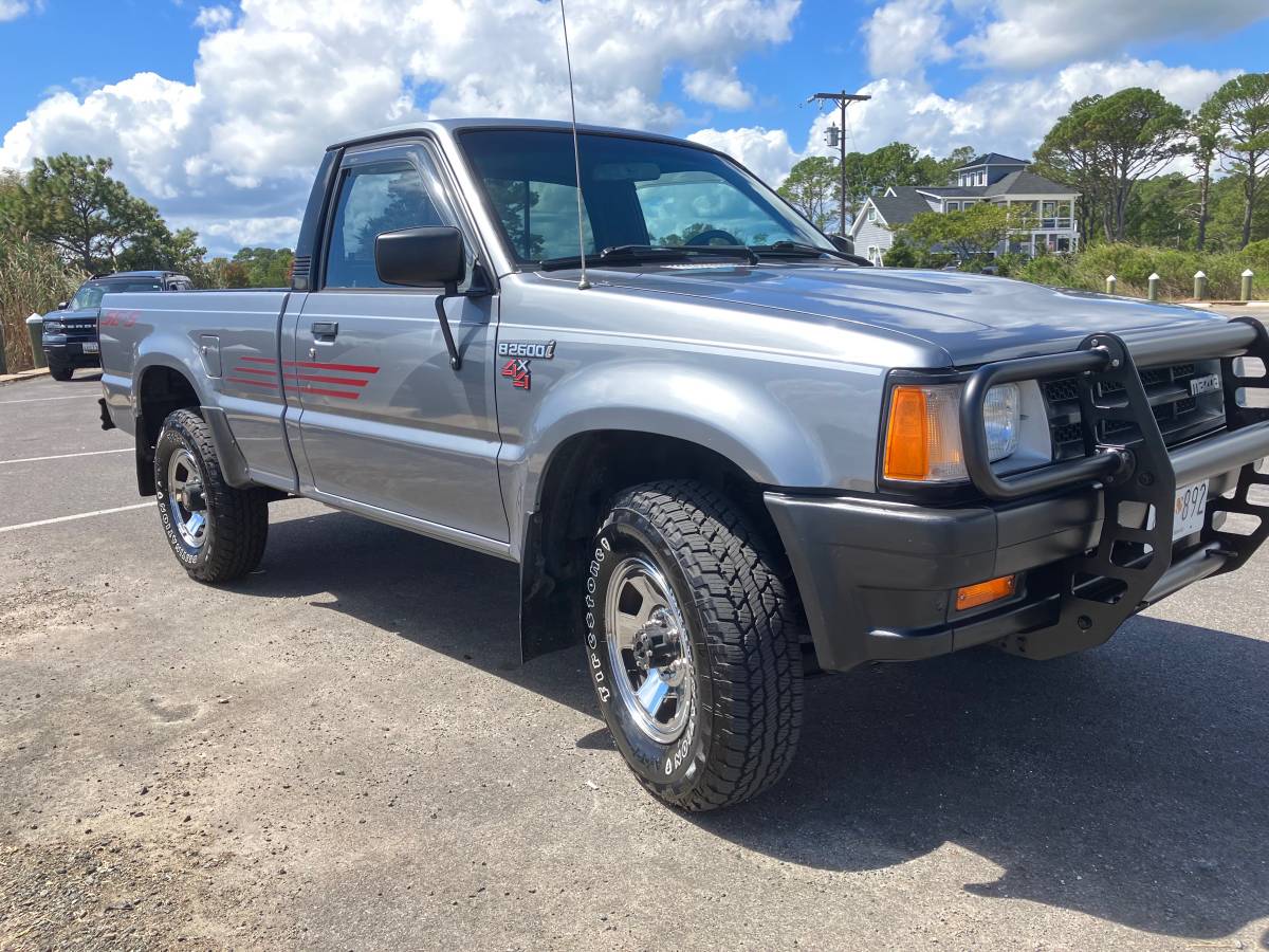 Mazda-b2600i-1990-grey-2