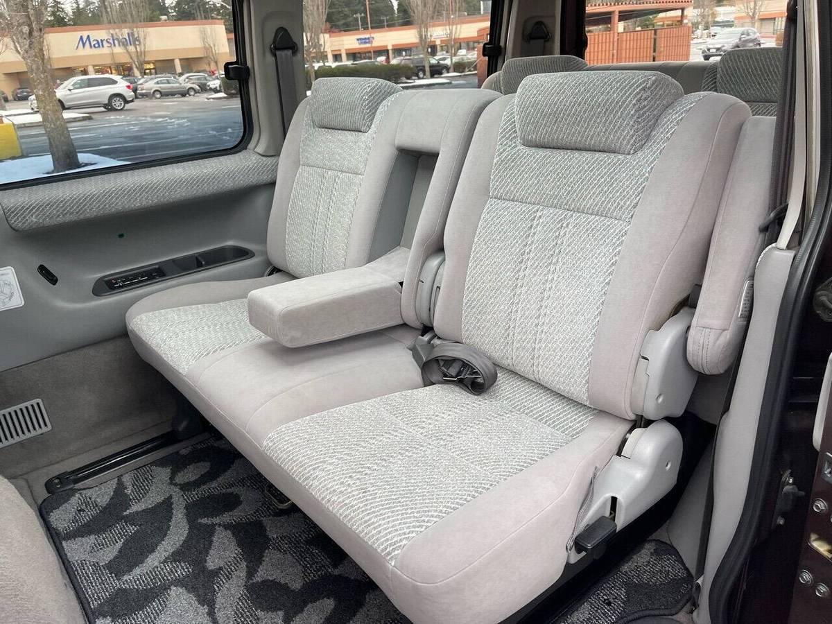 Mazda-bongo-friendee-diesel-1995-purple-12