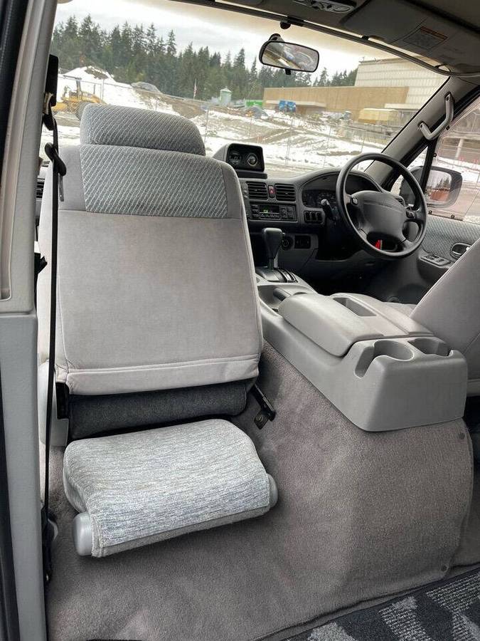 Mazda-bongo-friendee-diesel-1995-purple-7