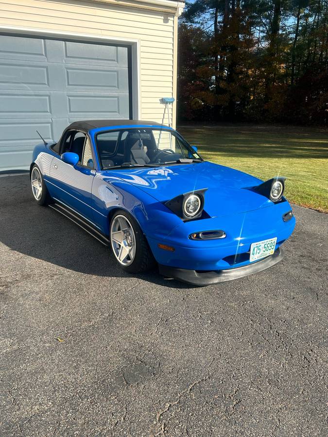 Mazda-miata-1990-blue