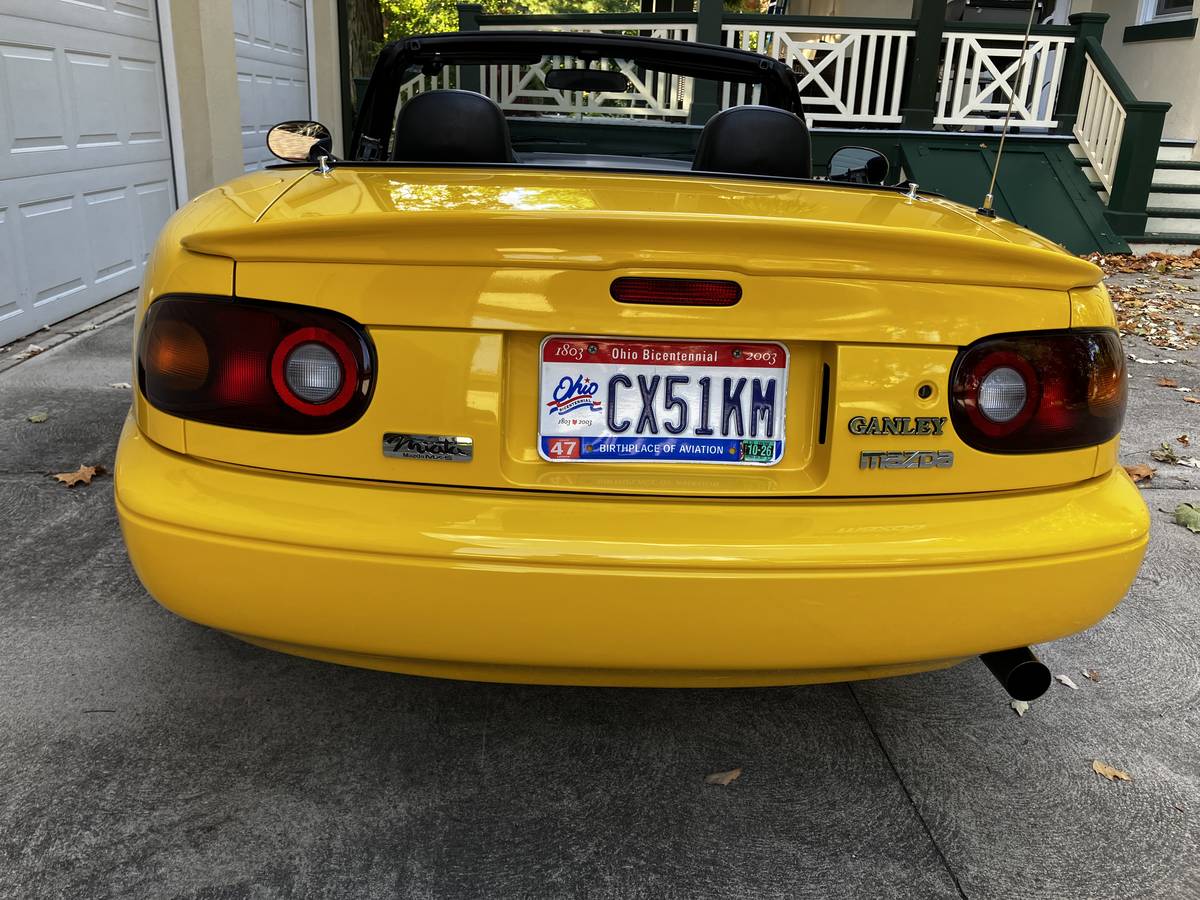 Mazda-miata-1992-yellow-4