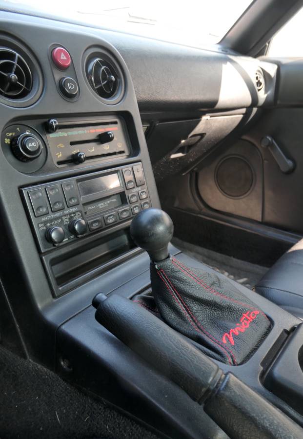 Mazda-mx-5-1993-white-1