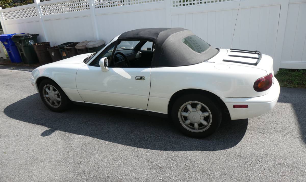 Mazda-mx-5-1993-white-4
