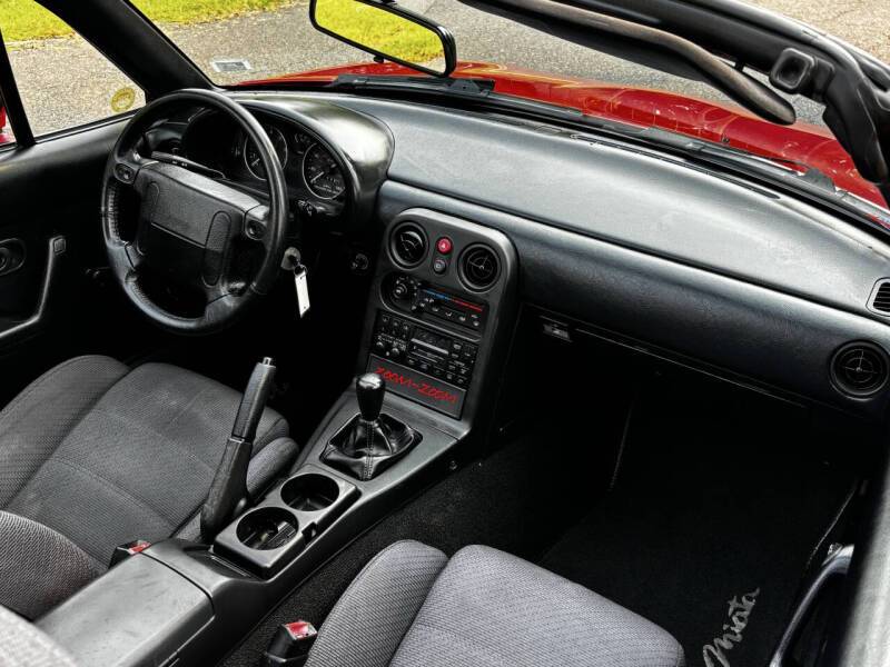 Mazda-mx-5-coupe-1990-14