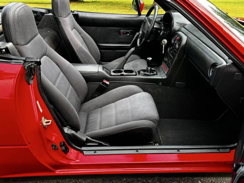 Mazda-mx-5-coupe-1990-15