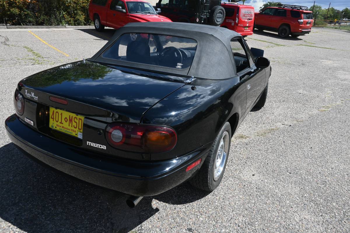 Mazda-mx-5-coupe-1995-black-9
