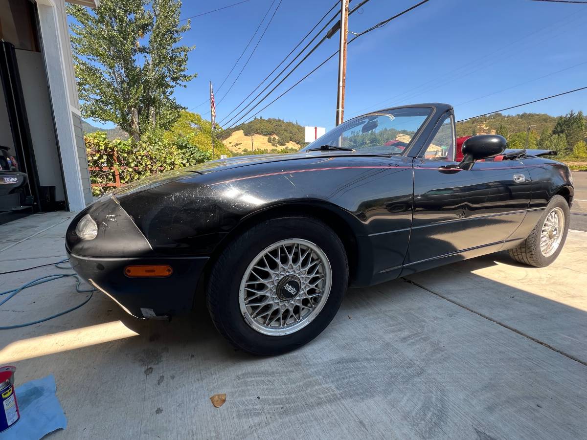 Mazda-mx-5-le-miata-1993-black-1