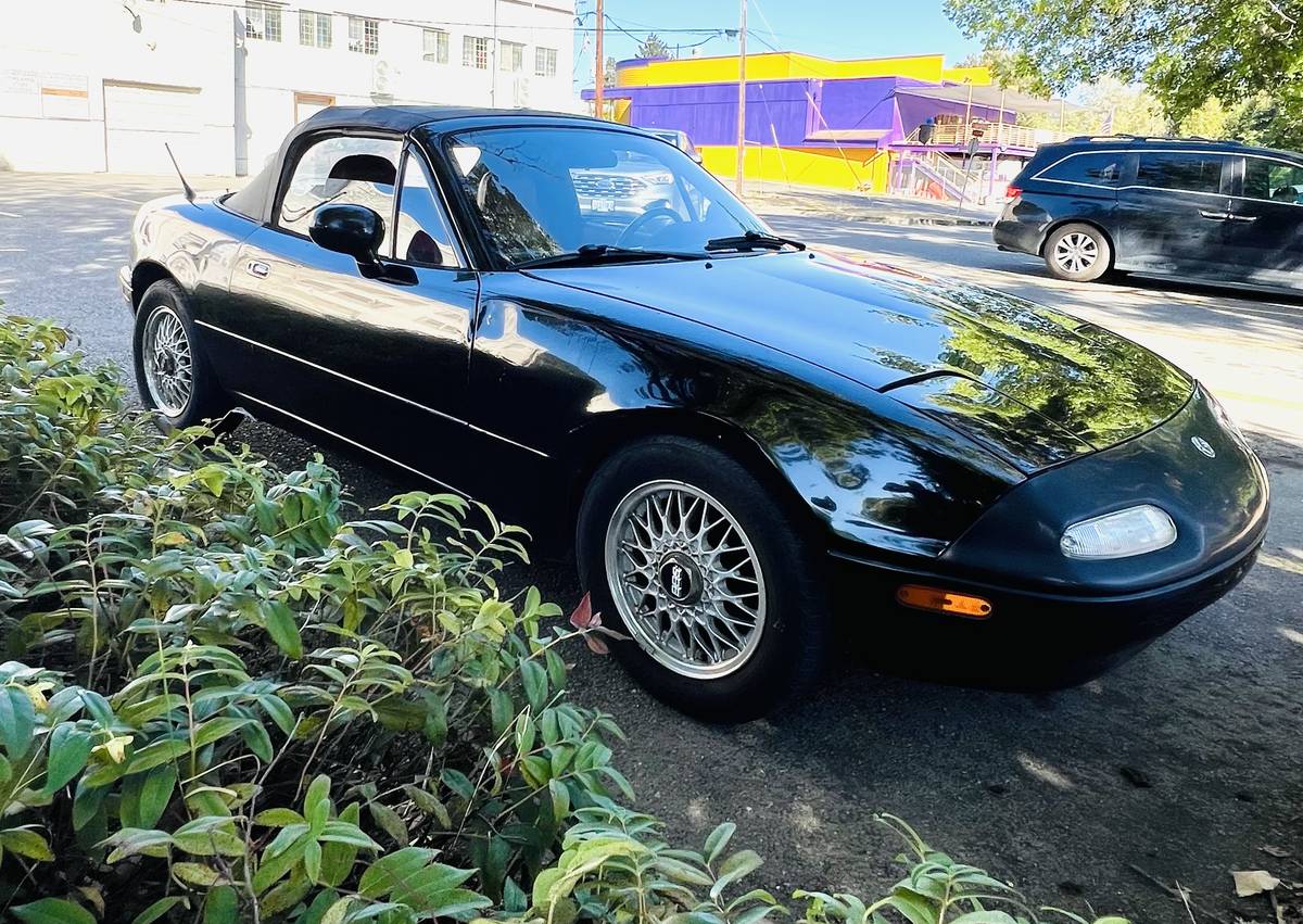 Mazda-mx-5-le-miata-1993-black