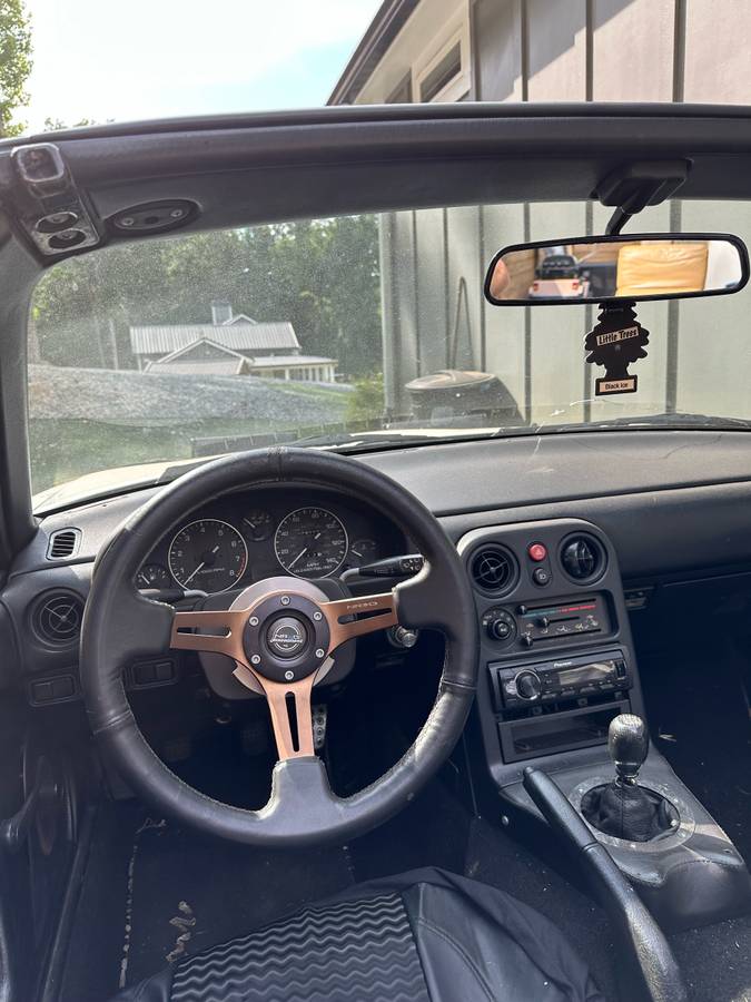 Mazda-mx-5-miata-1989-white-3