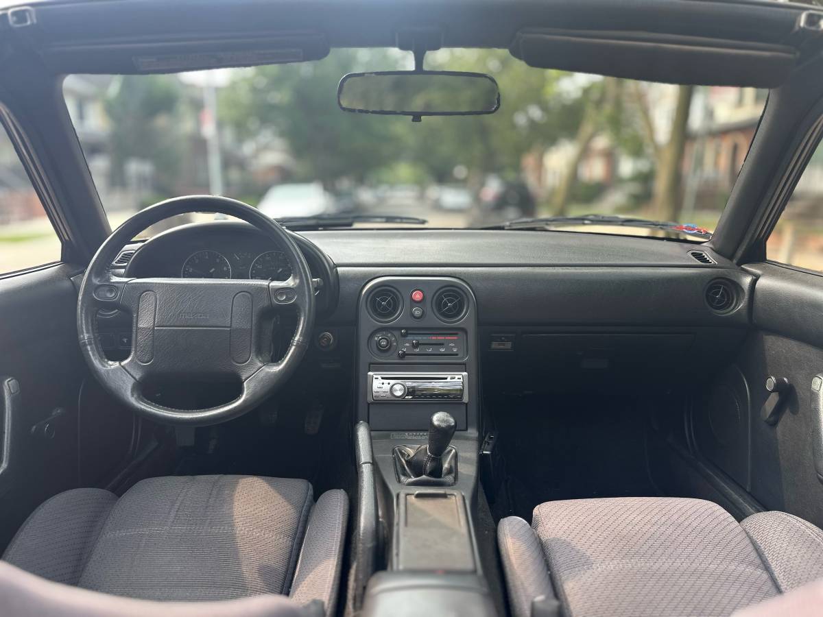 Mazda-mx-5-miata-1990-red-11