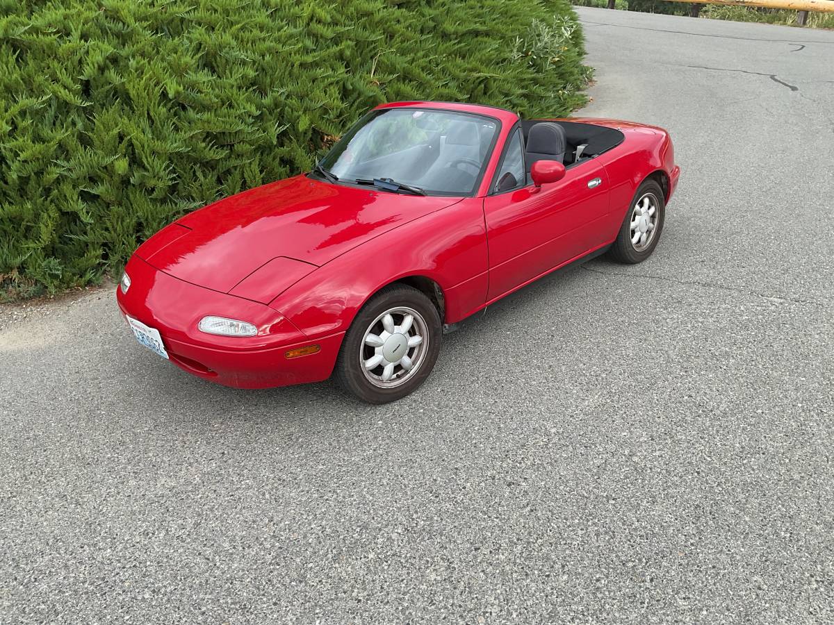 Mazda-mx-5-miata-1990-red