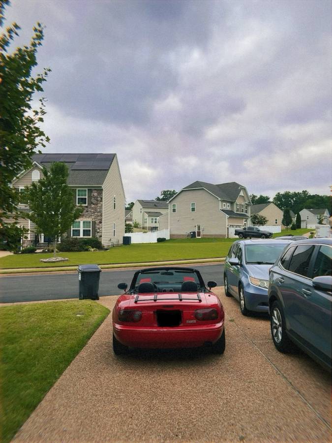 Mazda-mx-5-miata-1990-red-3