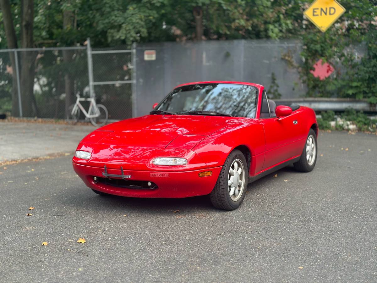 Mazda-mx-5-miata-1990-red-4