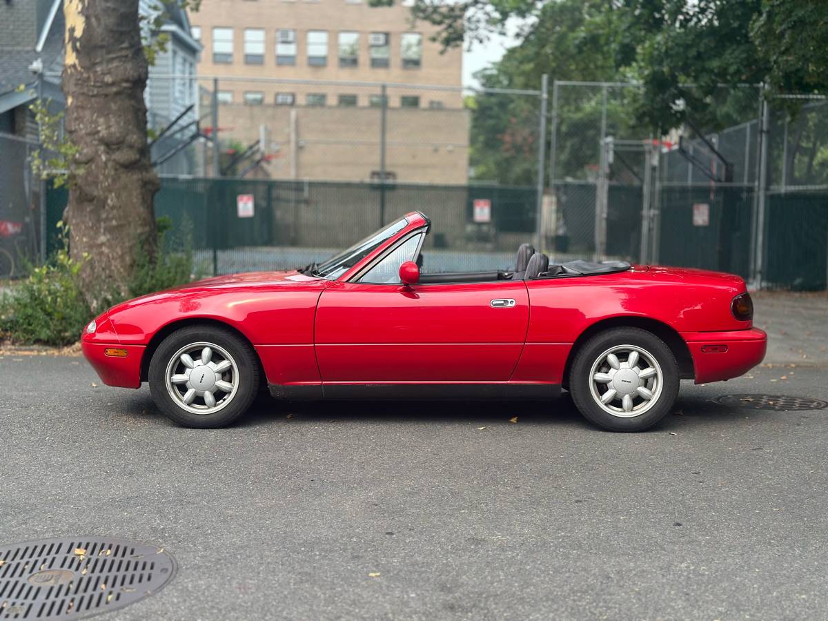 Mazda-mx-5-miata-1990-red-5