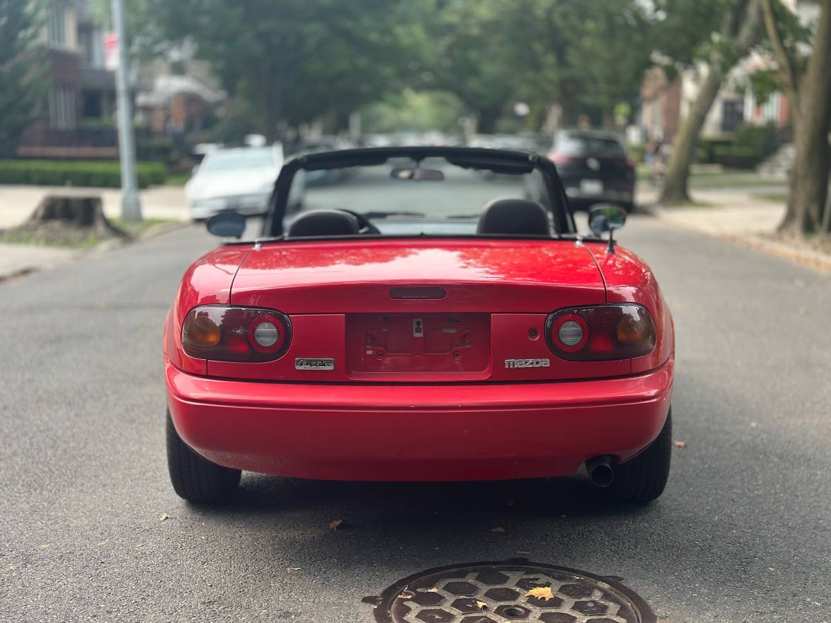 Mazda-mx-5-miata-1990-red-7