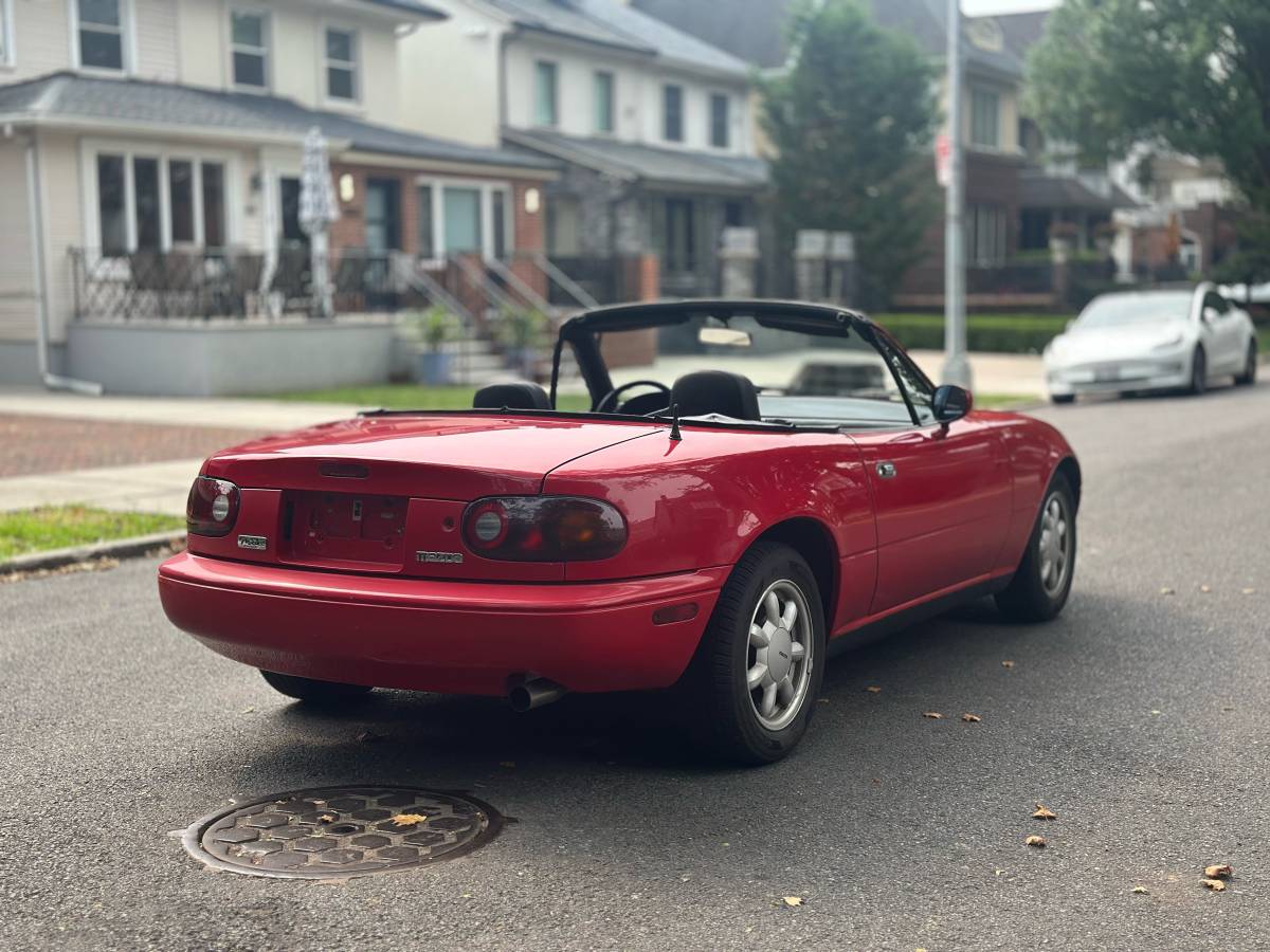Mazda-mx-5-miata-1990-red-8