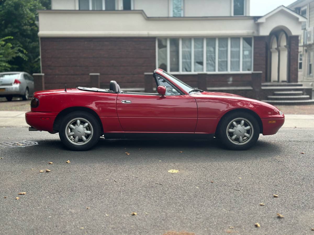 Mazda-mx-5-miata-1990-red-9
