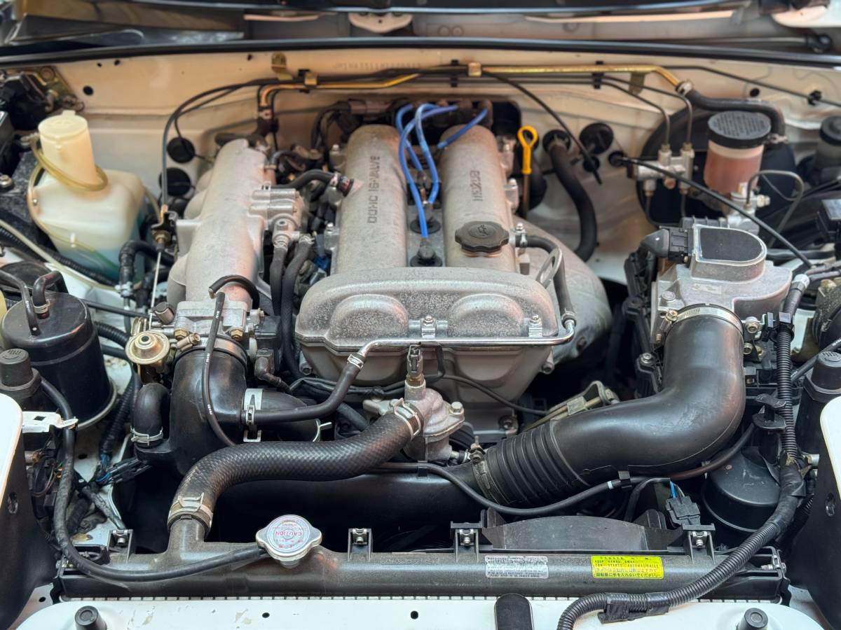 Mazda-mx-5-miata-1991-white-7
