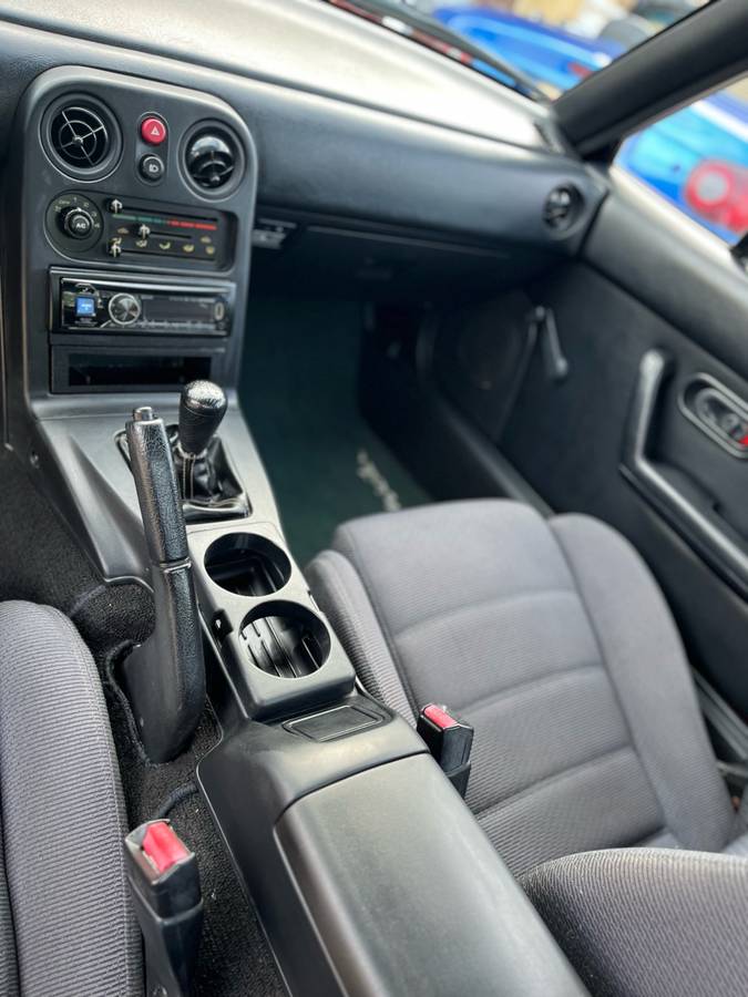 Mazda-mx-5-miata-1992-red-15