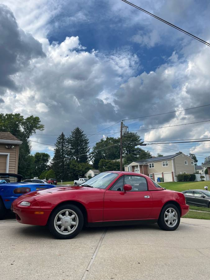 Mazda-mx-5-miata-1992-red-18