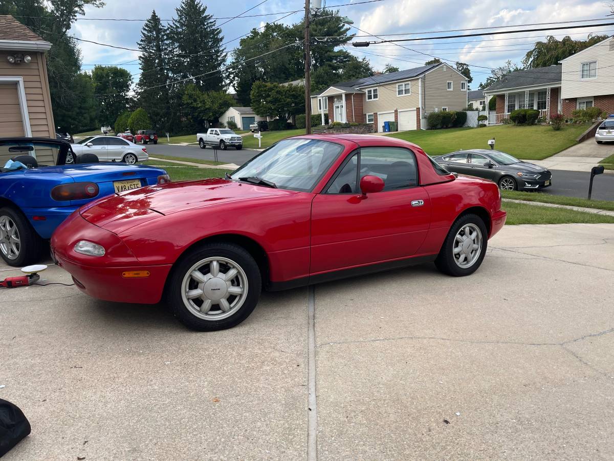 Mazda-mx-5-miata-1992-red-4