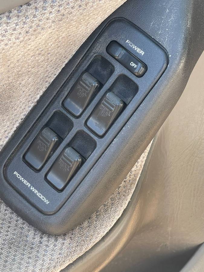 Mazda-protege-1994-brown-7