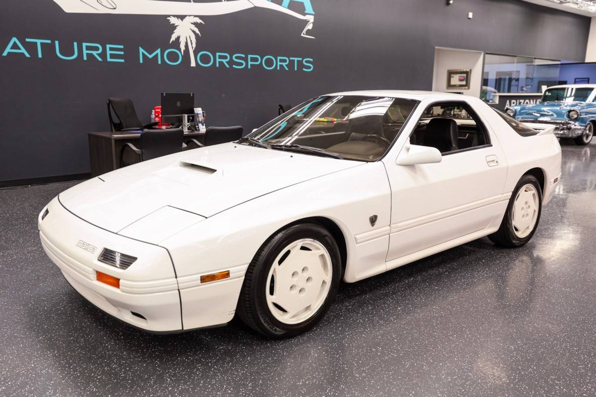 Mazda-rx-7-10th-anniversary-tur-1988-white-1