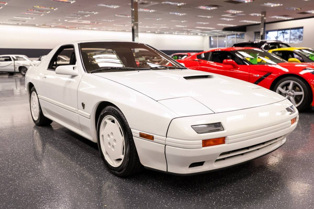 Mazda-rx-7-10th-anniversary-tur-1988-white-4