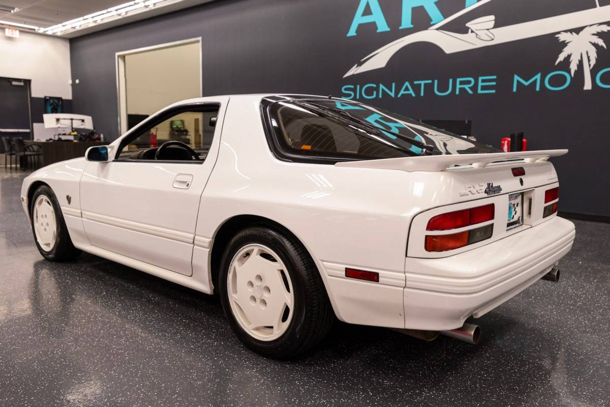 Mazda-rx-7-10th-anniversary-tur-1988-white-8