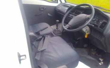 Mazda-scrum-1995-white-4