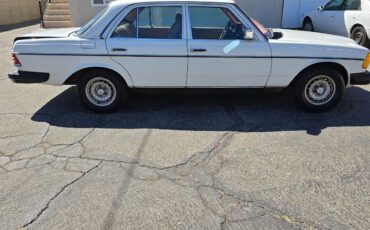 Mbz-300turbo-diesel-1985-white-3