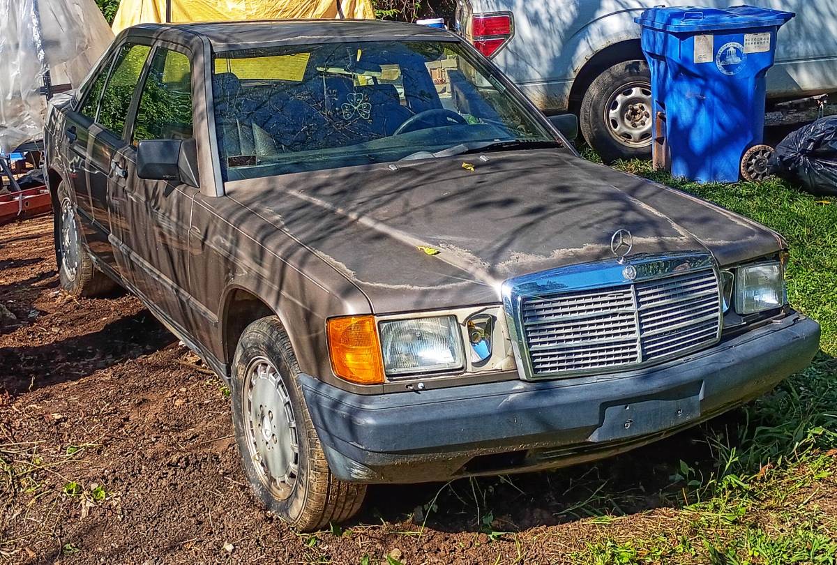 Mercedes-190e-1987-1