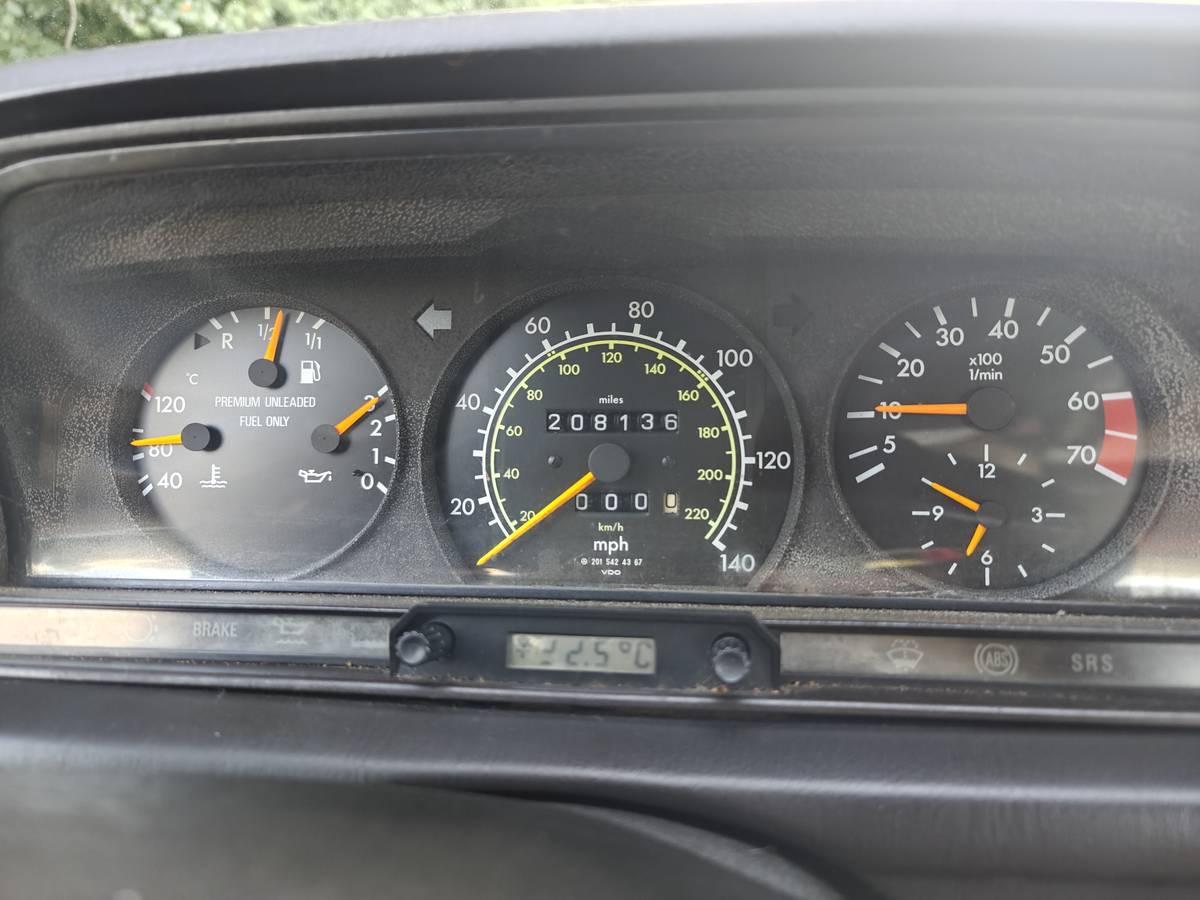 Mercedes-190e-2.3-1993-blue-5